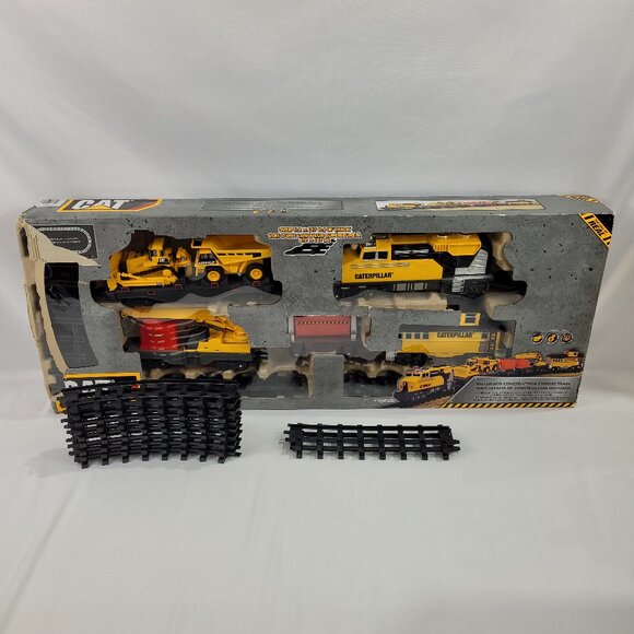 Cat Motorized Construction Express Train 100% Complete Toy Railway Set - Picture 1 of 3